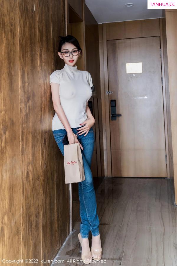   [XiuRen]高清写真图 2023.05.11 No.6717 妖_Baby 妩媚美臀第45张图片